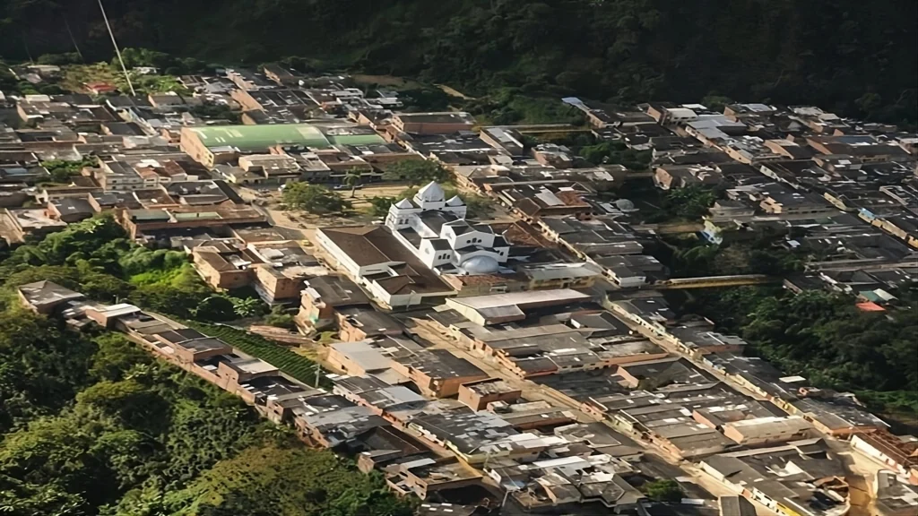 Pueblos-Paisas-Betulia-Panoramica-1